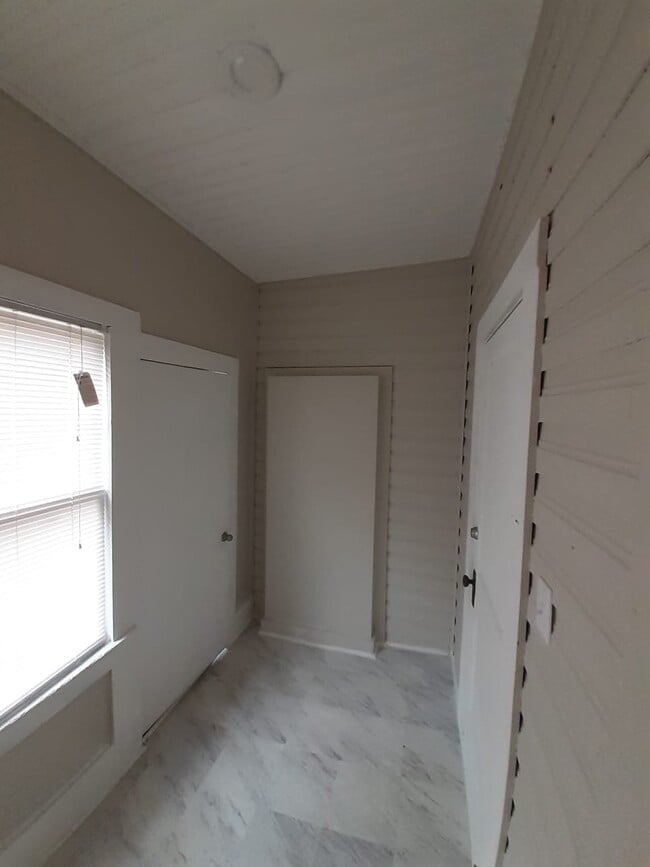 1708-1710 Bolivar St Unit 1708