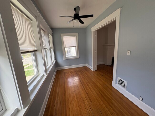 Habitación de cuatro estaciones - 3710 Hyde Park Ave Unidad 1