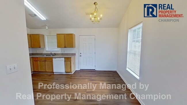 Photo - 3 BD/2BA Home with Sunny Floorplan and Eat-in Kitchen