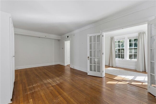 Building Photo - 61 16th St NE Unit 2