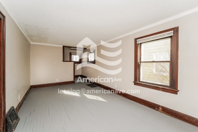 Photo - 1065 Murray Ave