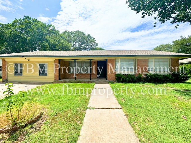 Photo - 509 Lake Shore Dr