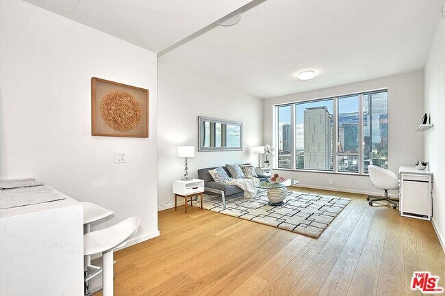 Photo - 889 Francisco St Unit 1001