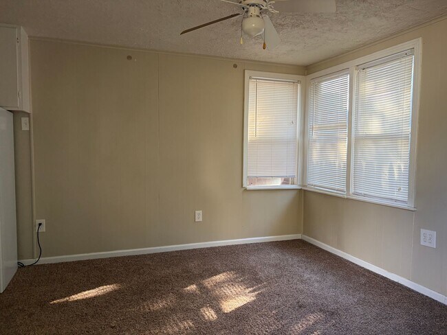 Photo - Back House Clean and Cute