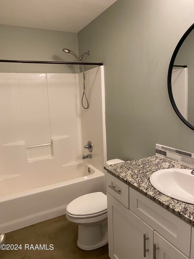 1602 Dehart Dr Townhome Townhome Rental in New Iberia LA