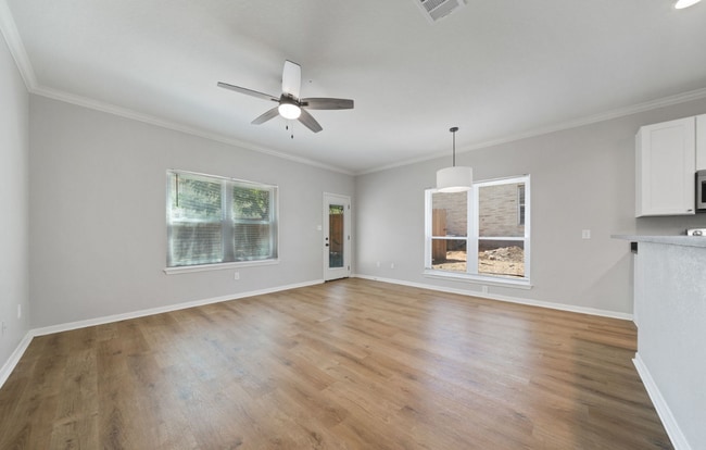 Photo - 521 Clearfield Dr