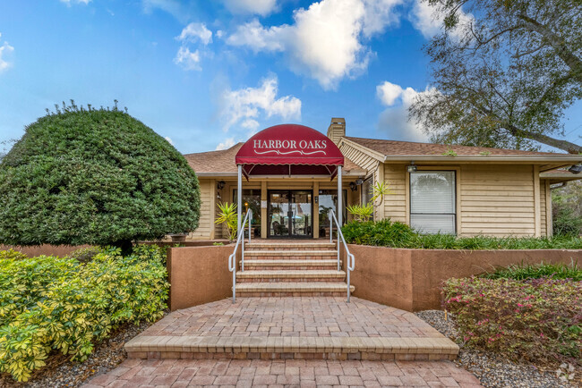 Building Photo - Harbor Oaks Apartments