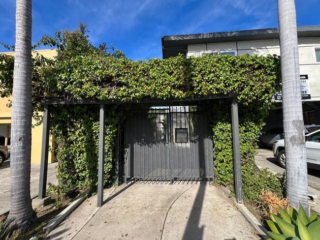 Photo - 12737 Matteson Ave Unidad 8