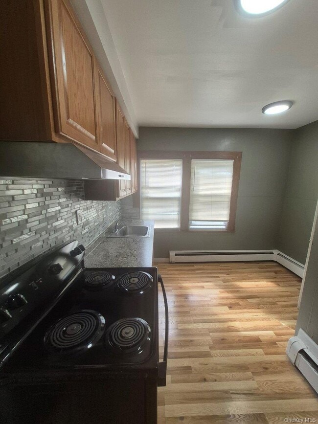 Photo - 86 Woodlawn Ave