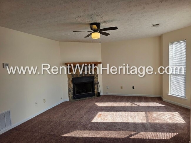 Photo - Amazing 3 bedroom, 2.5 bath townhome/ Great Roommate Floorplan / Great Location