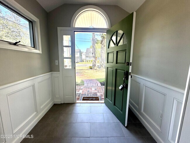 Photo - 426 Harnell Ave