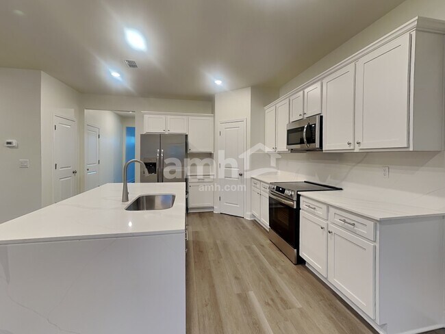 Photo - 830 Jubilation St