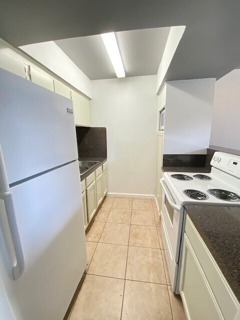 Photo - 4701 Bell St