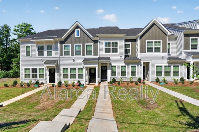 Building Photo - 2962 Sloan Dr