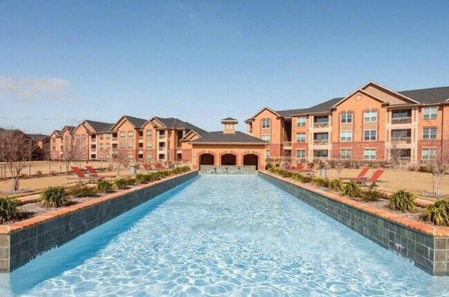 Photo - 350 N State Hwy 360 Unit b5