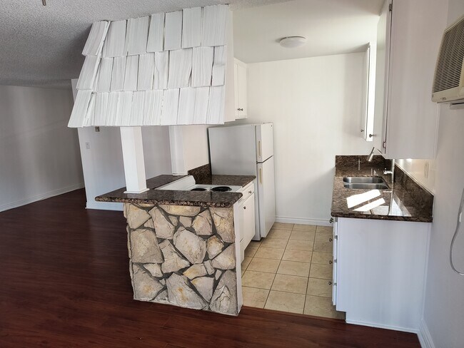 Photo - Hollywood Villa Apartments