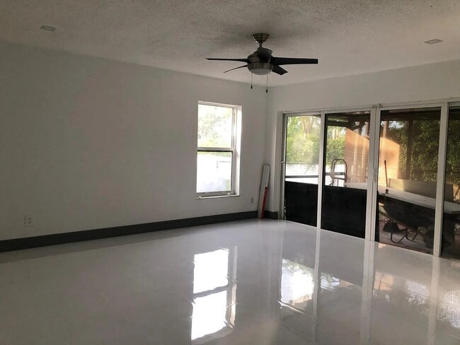 Photo - 8280 NW 36th St