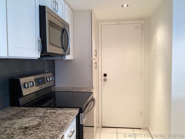 Photo - 100 Golden Isles Dr Unit 4-414