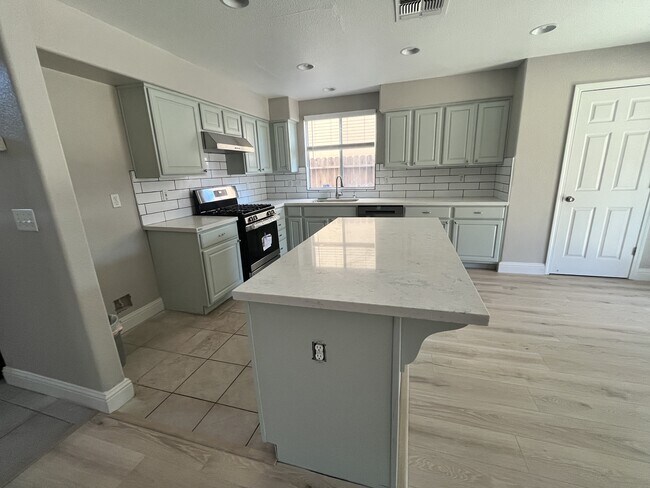 Photo - 1134 Kestrel Dr