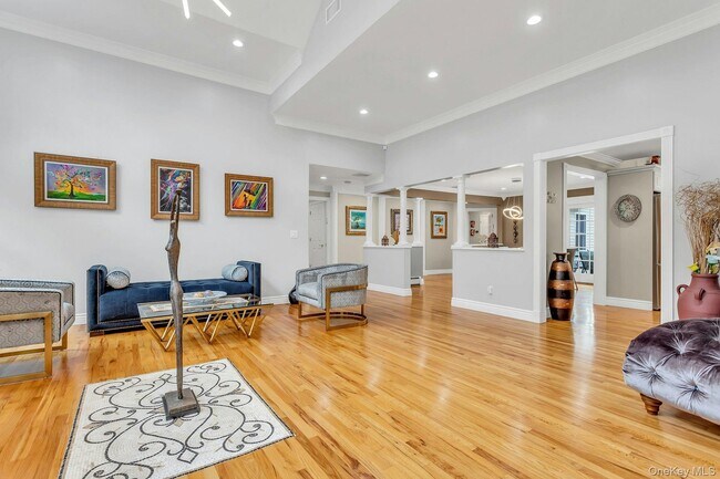 Photo - 21 Buttonwood Dr