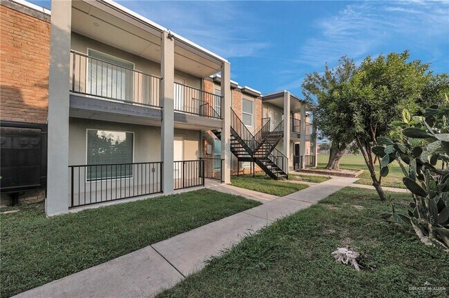 Building Photo - 1901 N Col Rowe Blvd Rental
