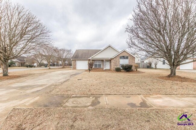 Photo - 462 Falkirk Dr