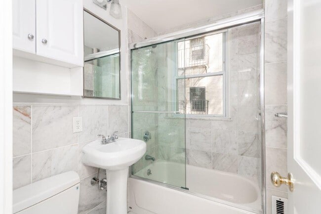 Photo - 21 Worthington St Unit 1