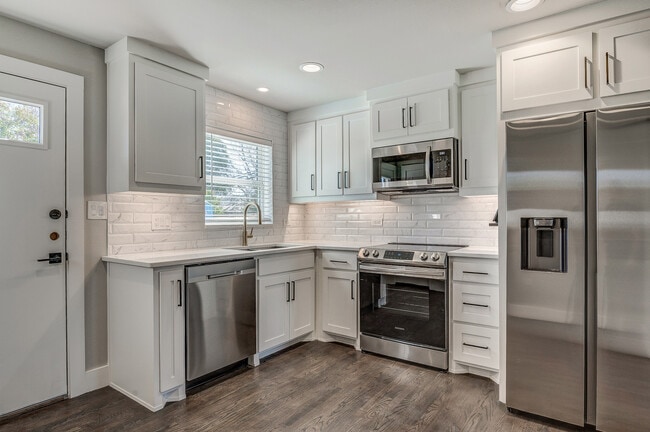 White Rock Views Apartments - White Rock Views Apartments Unit 2118-A