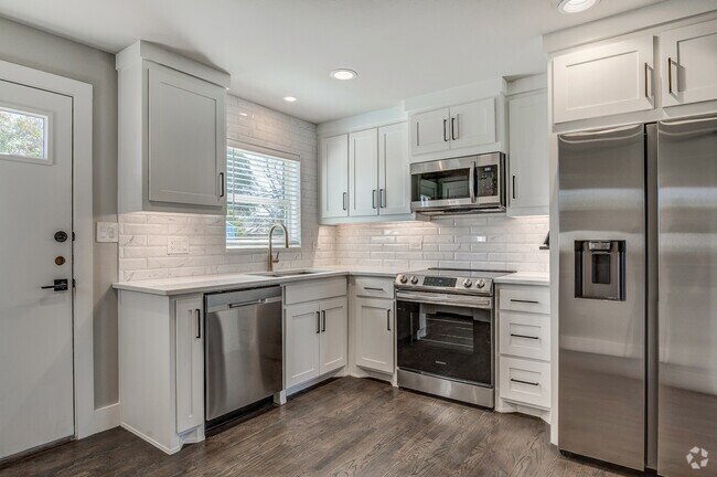 Building Photo - White Rock Views Apartments Unit 2118-A