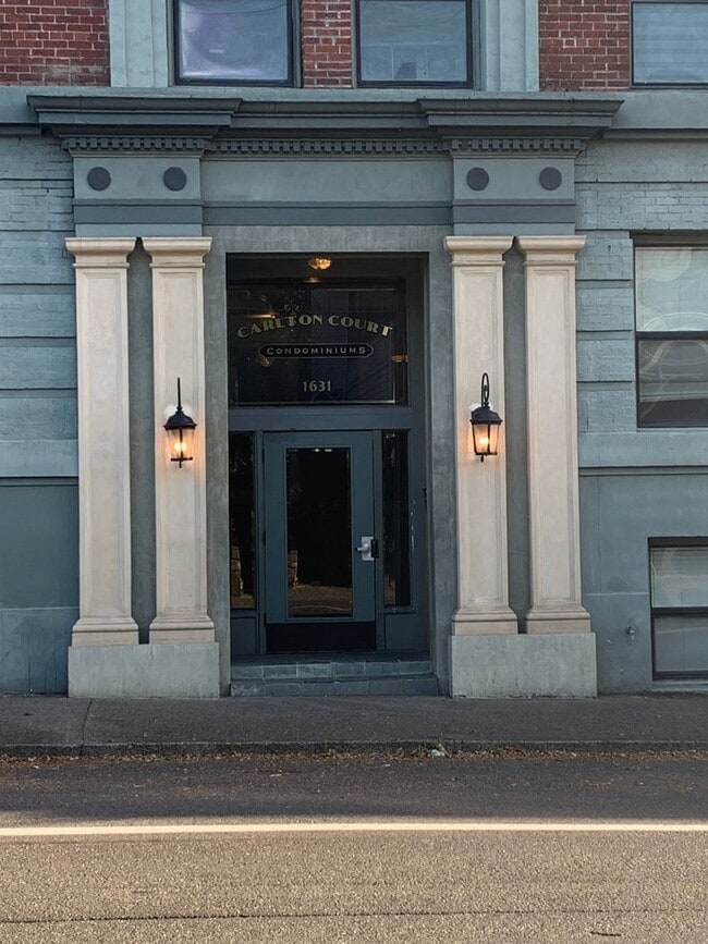 Photo - Historic Charm in the Heart of NW Portland | Studio with In-Unit W/D! Unit 102