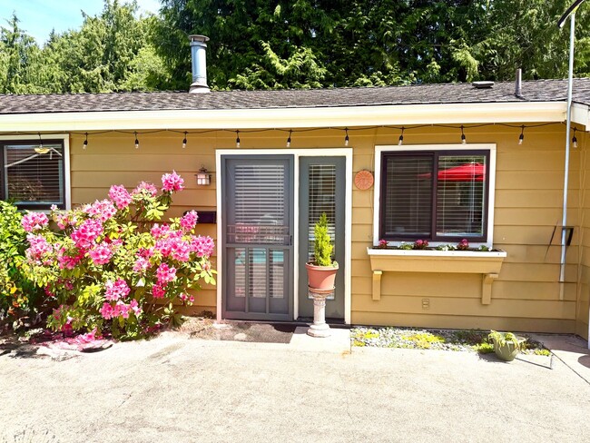 Charming 2 bed, 1 bath Edmonds Apartment H... - Charming 2 bed, 1 bath Edmonds Apartment H...