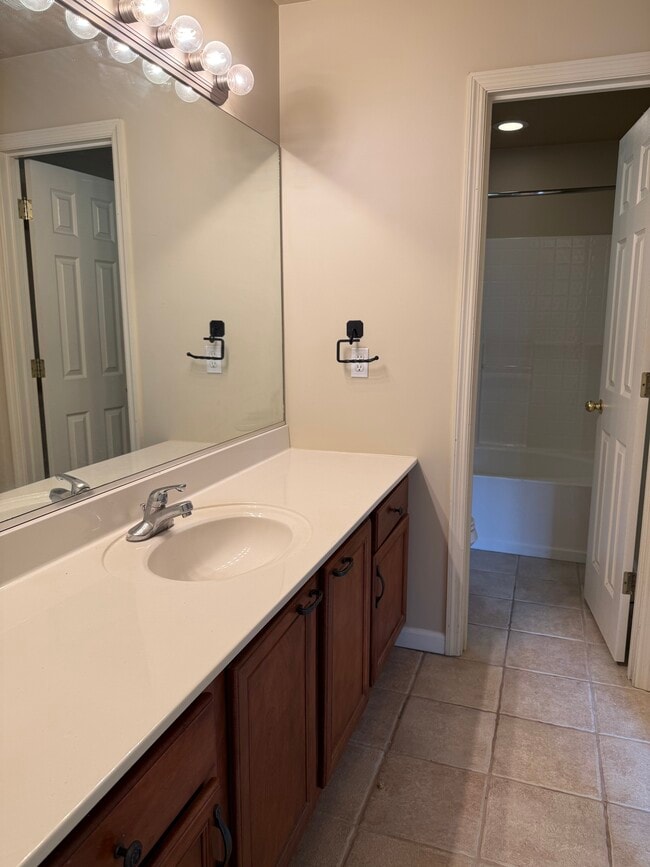 Master bath - 10724 Prince Albert Way