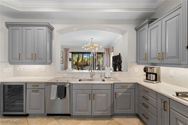 Building Photo - 2864 Tiburon Blvd E Unit 102