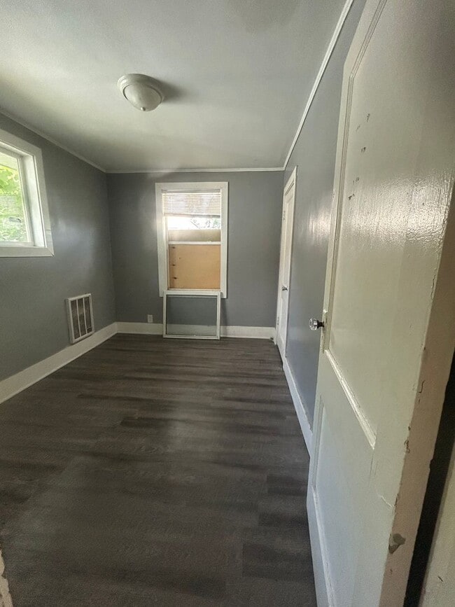 Building Photo - 116 E Fairview Ave Unit 116 East Fairview Avenue- 1 Rental