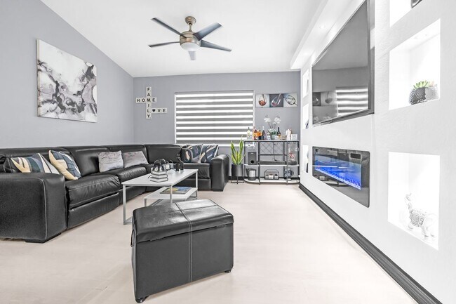 Photo - 8274 Key Royal Cir Unit 1033