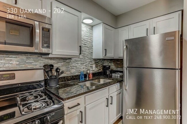 Building Photo - 330 Oakland-202 Unit 202
