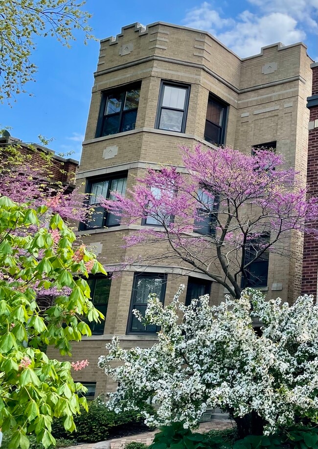 Photo - 732 Mulford St Unit 1