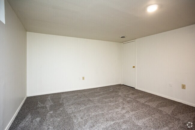 2BR, 1.5BA - 1,178 SF