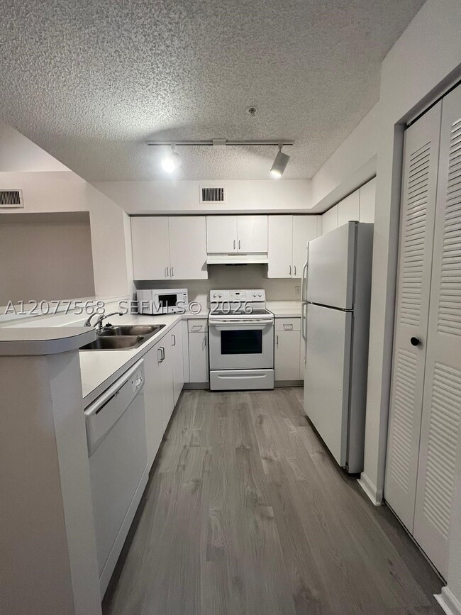 Building Photo - 2173 Renaissance Blvd Unit 201