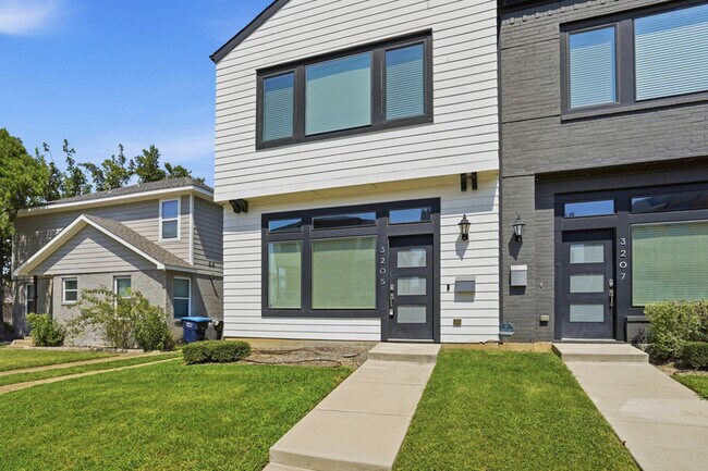 Photo - 3205 Forest Park Blvd