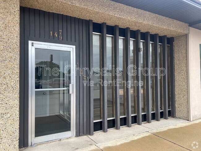 Building Photo - 145 E Walnut St Rental