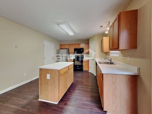 Photo - 3345 Wiliton Way