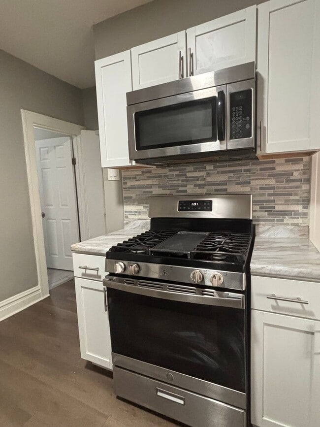 Photo - 1465 W 15th Ave