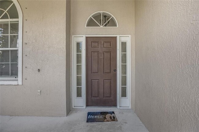 Photo - 520 Hollinghead Loop