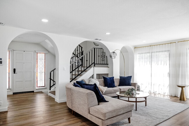 Photo - 726 N Lucia Ave