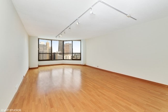 Photo - 405 N Wabash Ave Unidad 4702