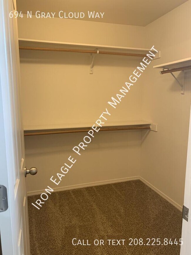 Photo - 694 N Gray Cloud Way