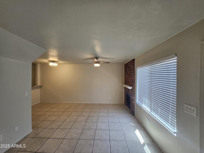 Building Photo - 510 N Alma School Rd Rental