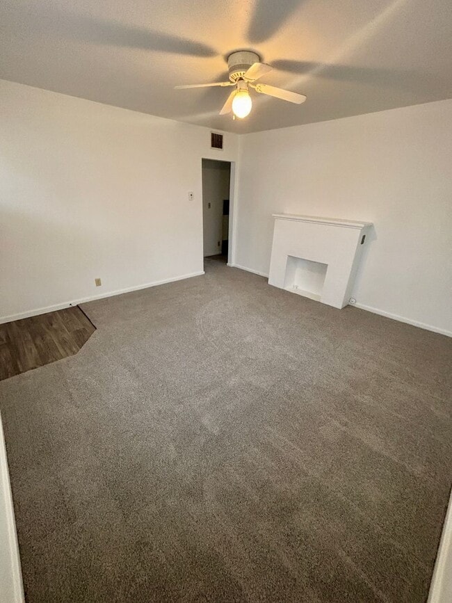 Photo - 828 1/2-615 1/2 Miles Ave Unidad 615 Miles Ave