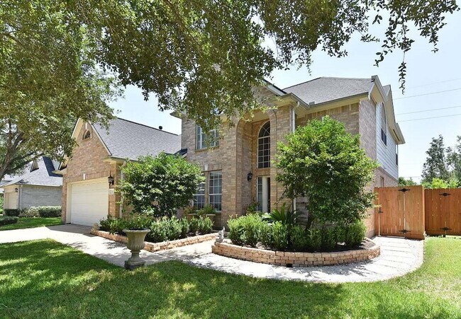 Building Photo - 22121 Atwater Canyon Ln